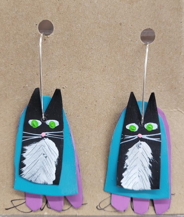 Sarah Shoot Earrings Black Cat Retro